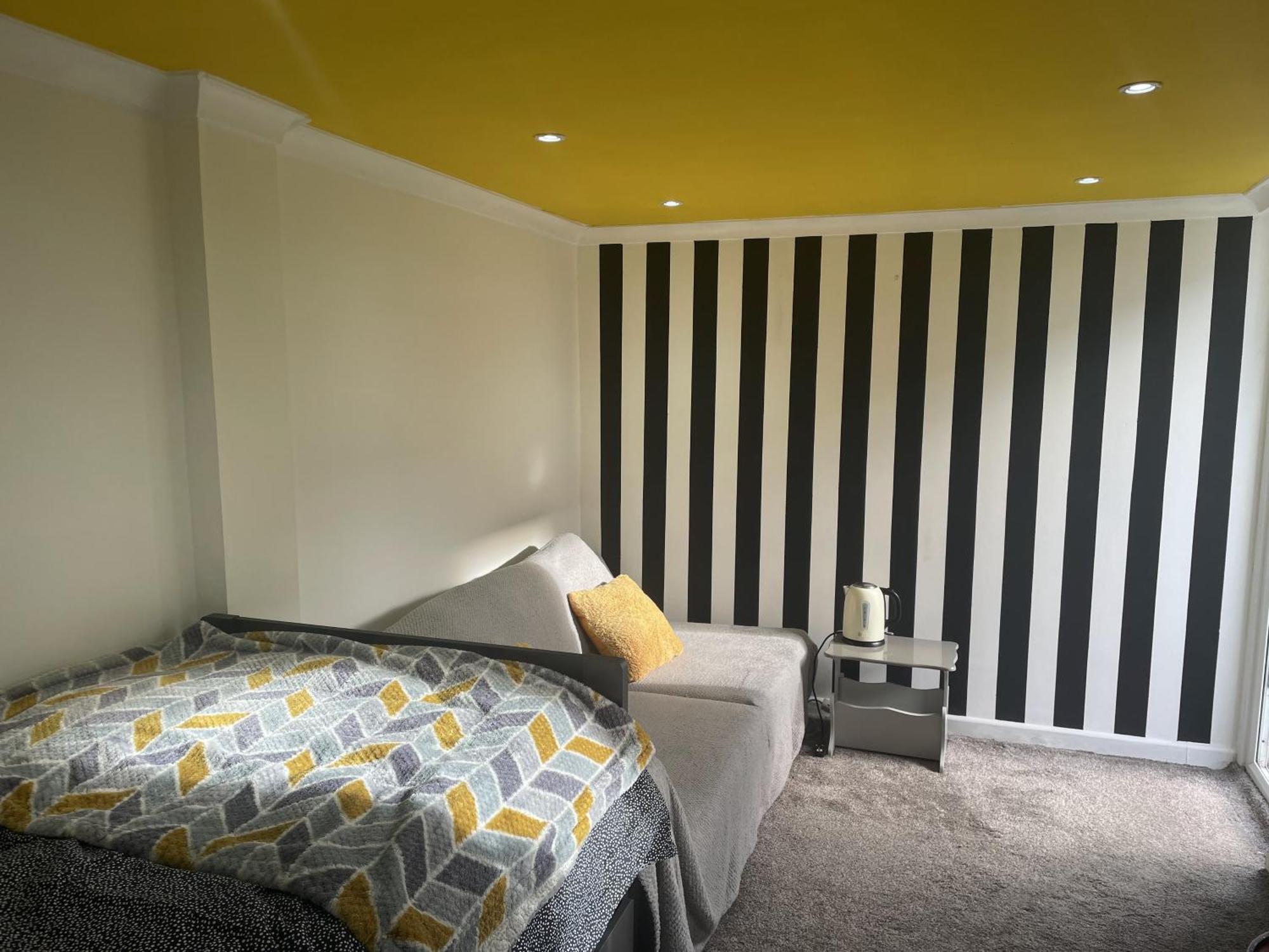 Beautiful Place To Live Near Heathrow Windsor Legoland & Free Parking Onsite Burnham  Esterno foto